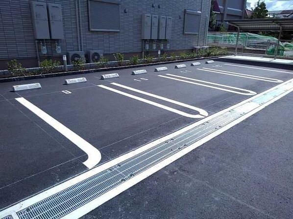 パインルーツIIIの物件内観写真